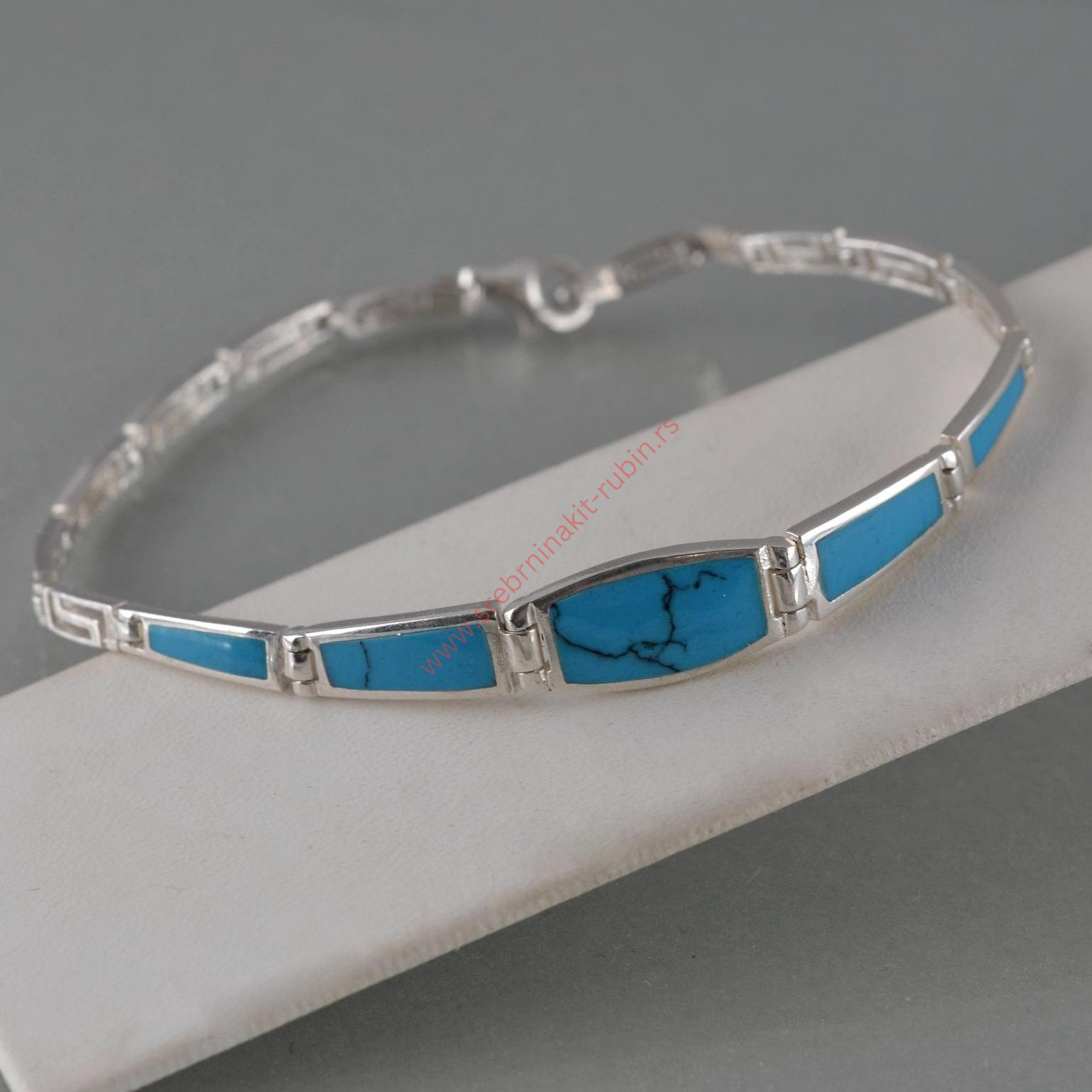 Narukvica tirkiz sa grčkim radom Narukvica tirkiz sa grčkim radom - 1280 - Slika 1