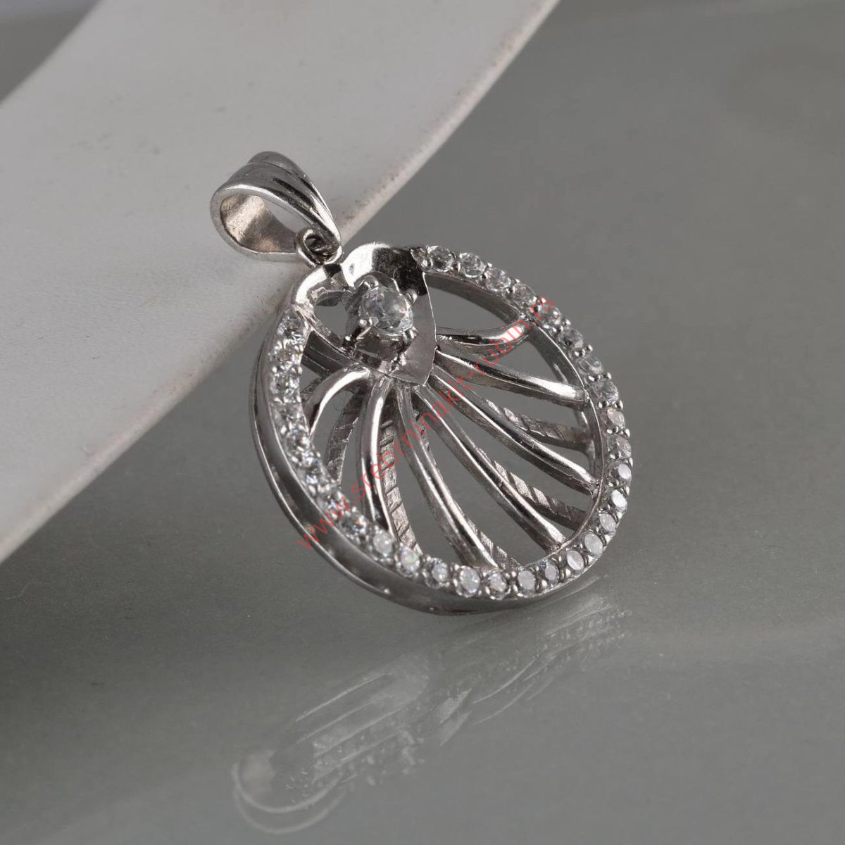 Privezak krug sa cirkonima - 0028 - Slika 3